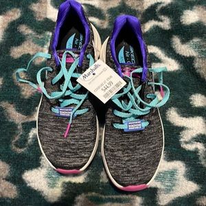 Sketchers sneakers 👟